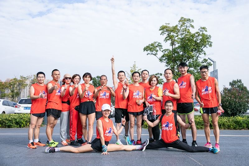 戰馬跑團對抗賽，為熱愛全力開跑！